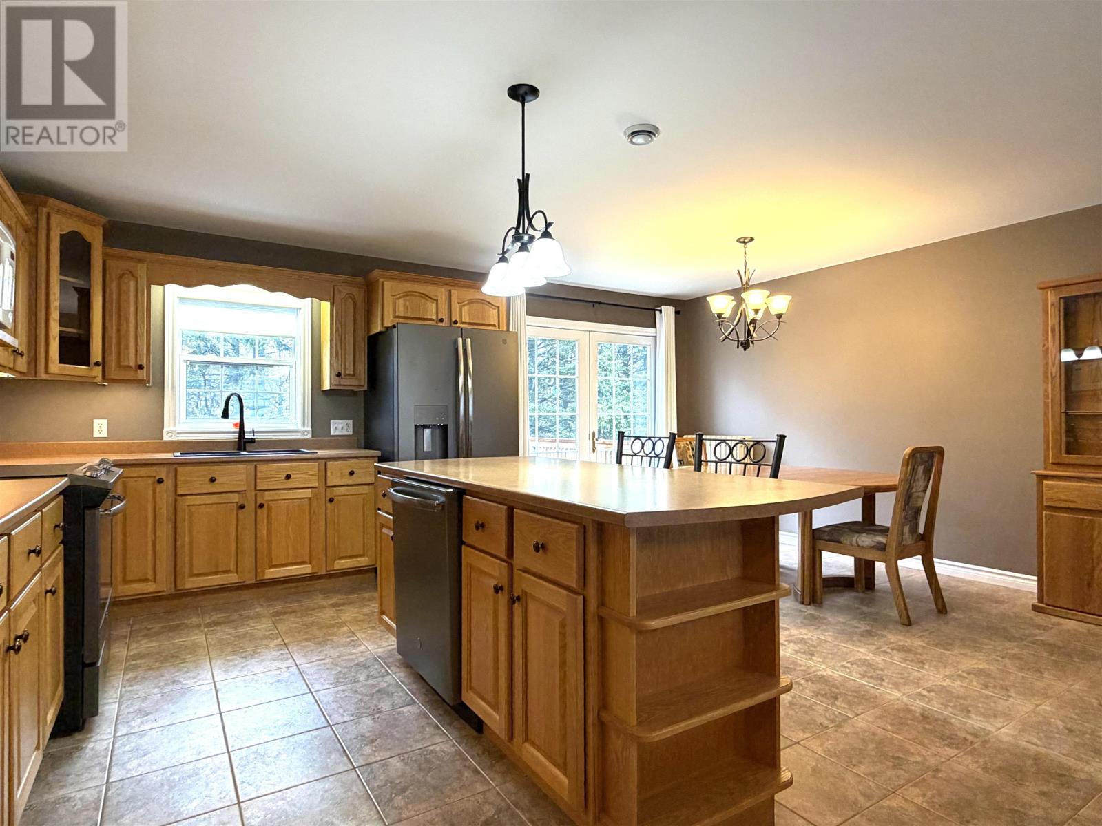 20 Lions Drive Property Photo 4