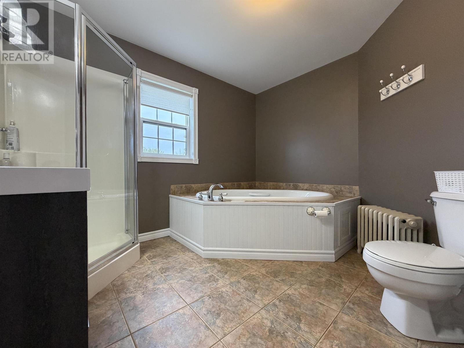 20 Lions Drive Property Photo 13