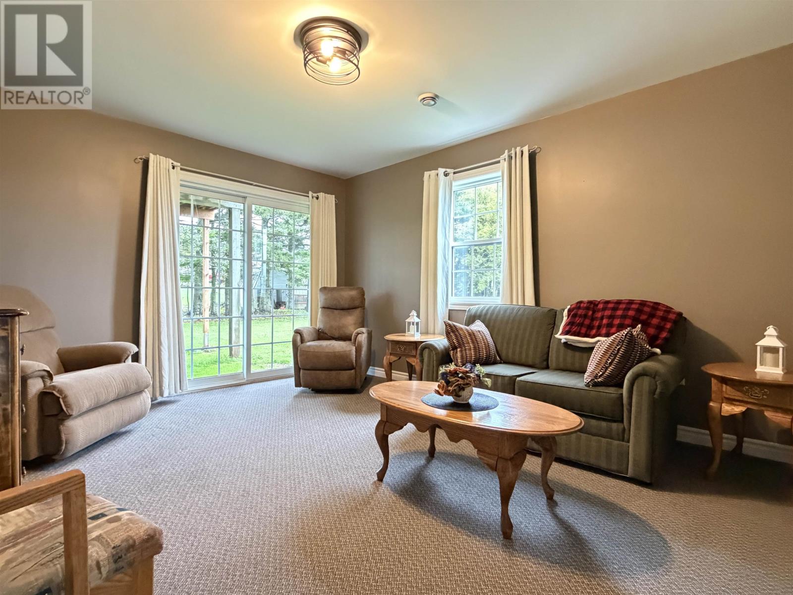20 Lions Drive Property Photo 15