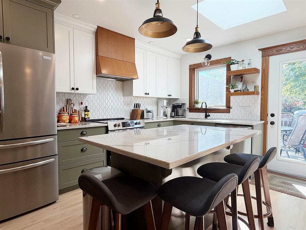 90 Cobourg Avenue Property Photo 15