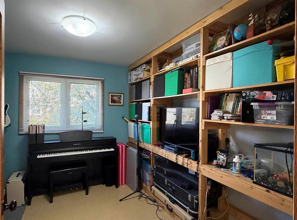 90 Cobourg Avenue Property Photo 19