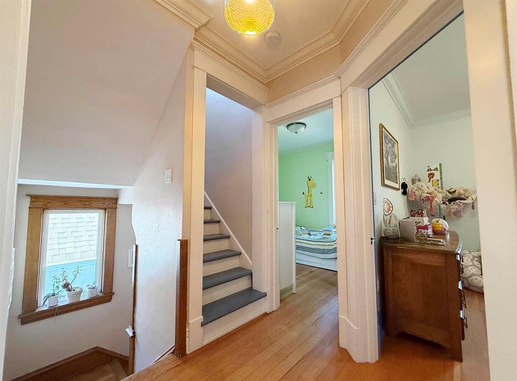 90 Cobourg Avenue Property Photo 23