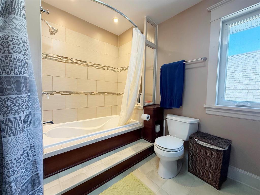 90 Cobourg Avenue Property Photo 34