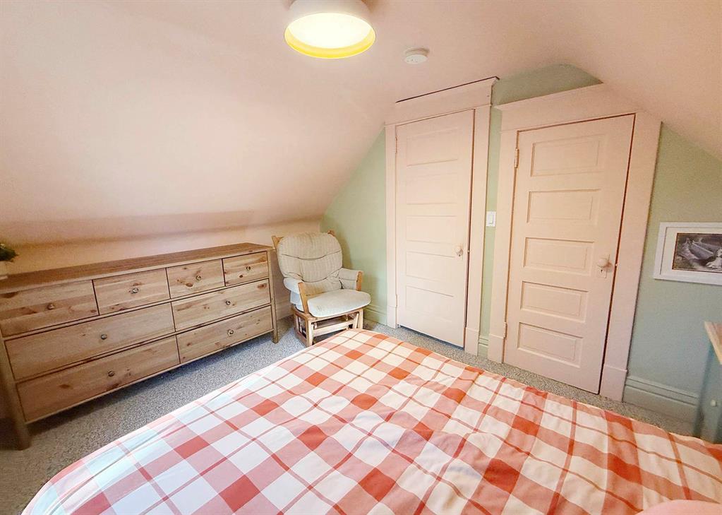 90 Cobourg Avenue Property Photo 37
