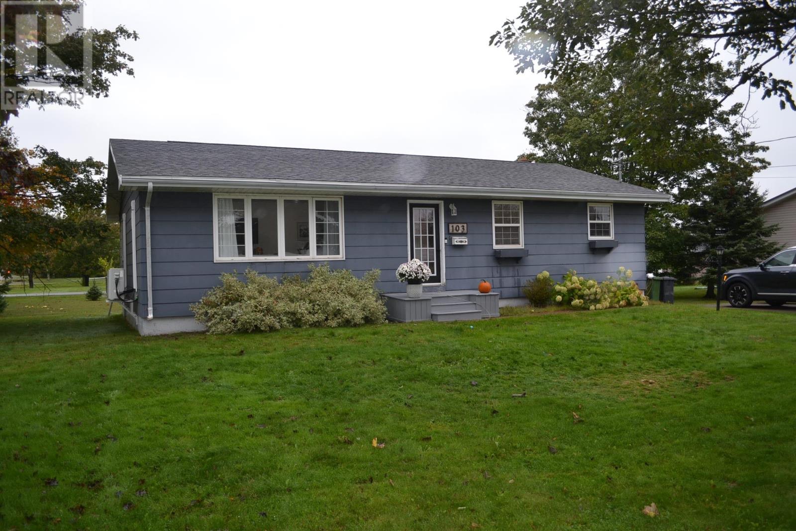 103 Oak Drive Property Photo 1