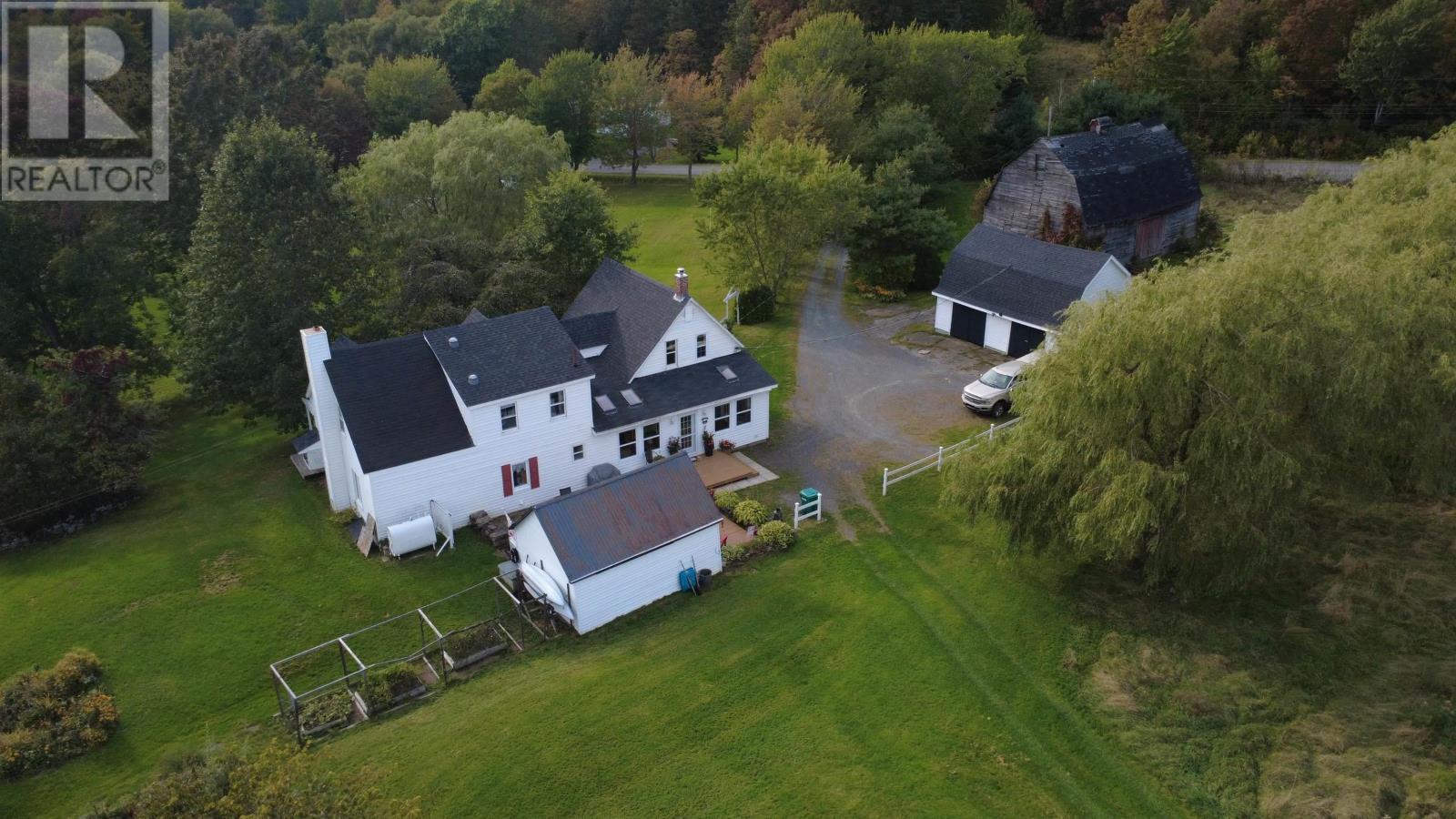 28 Woodburn Road