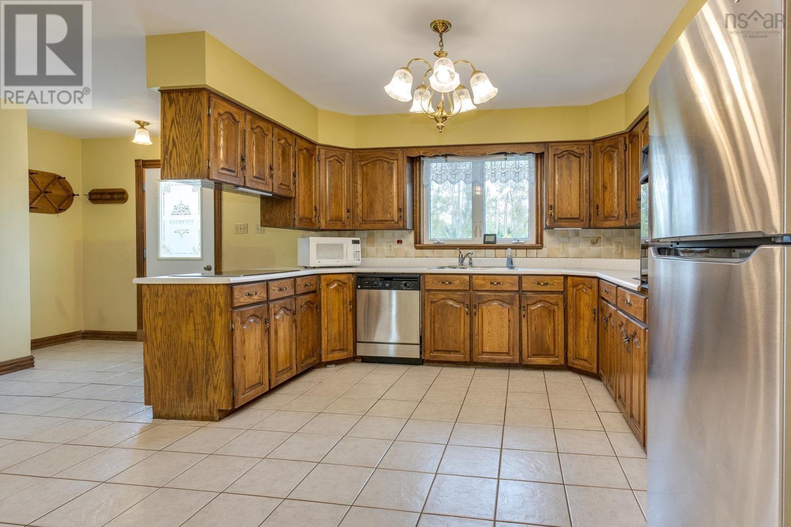288 Shore Road Property Photo 6
