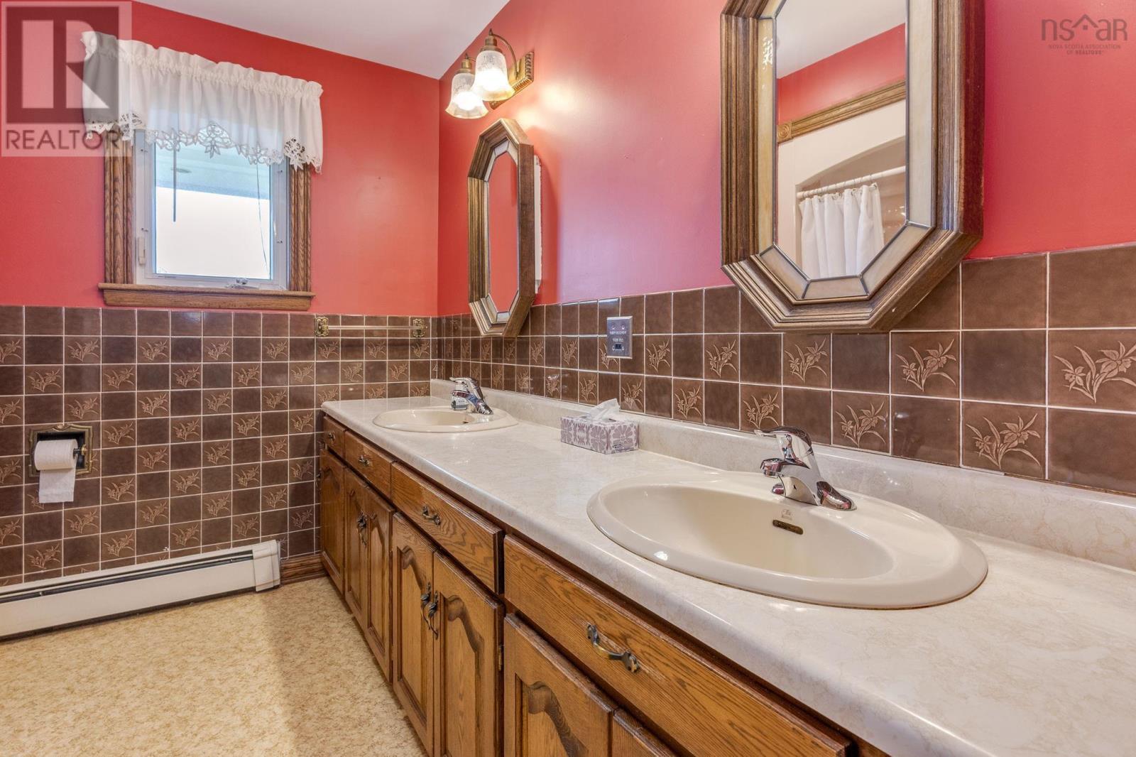 288 Shore Road Property Photo 18