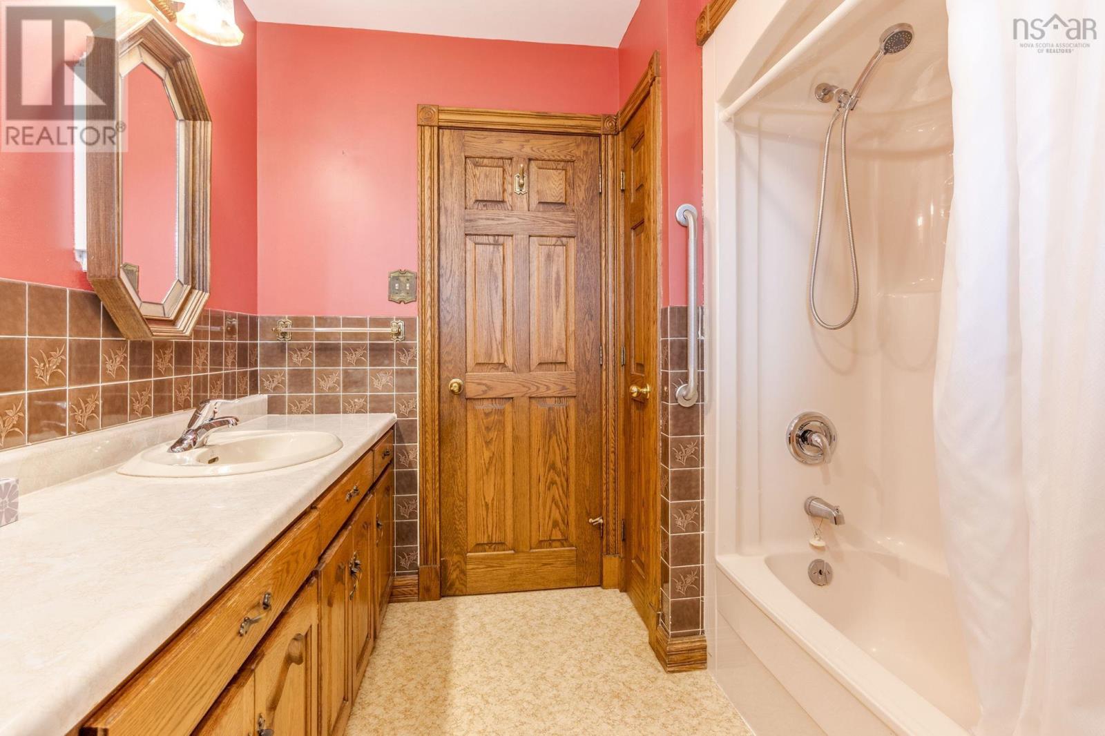 288 Shore Road Property Photo 19