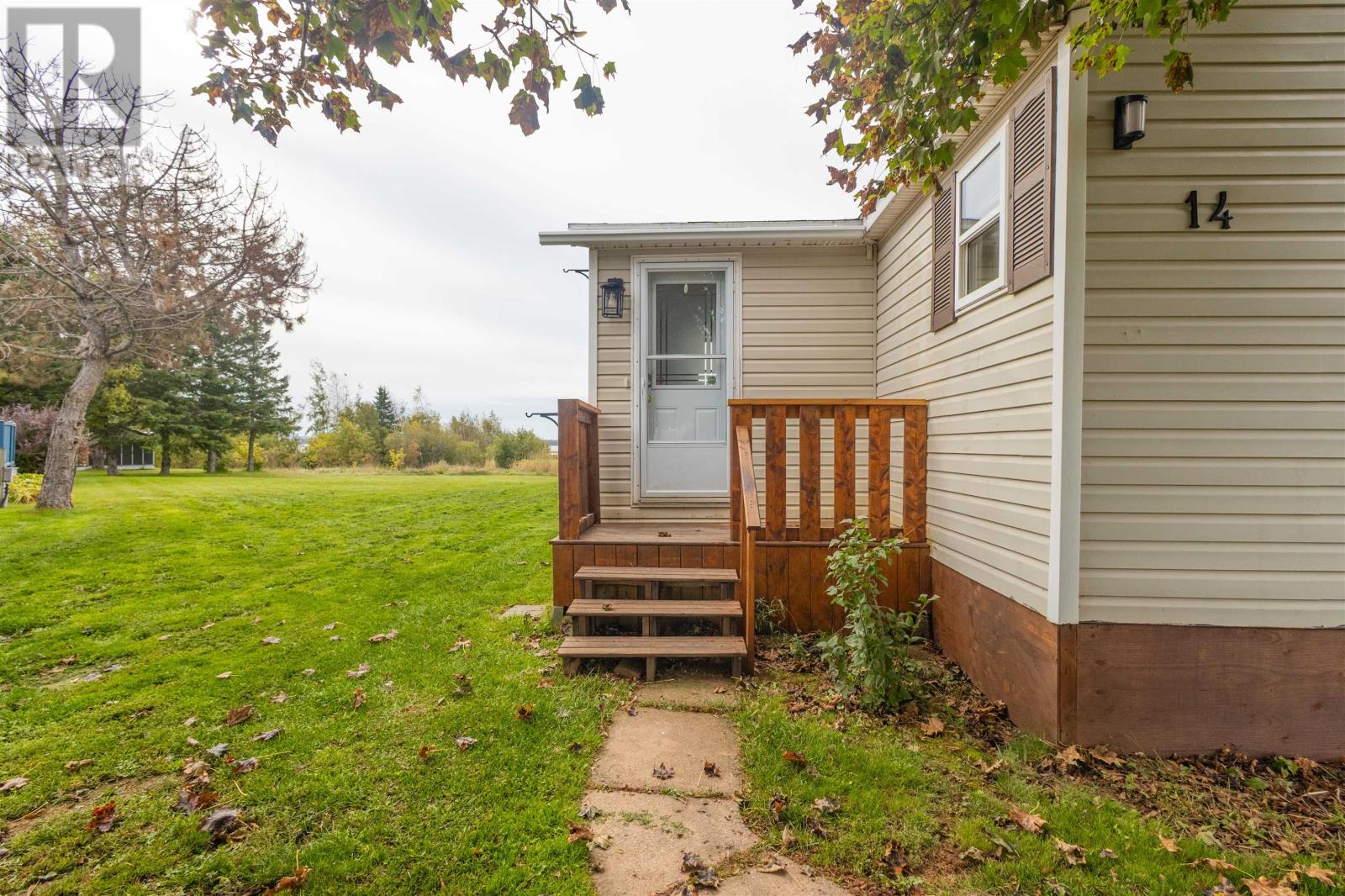 14 Windjammer Crescent Property Photo 2