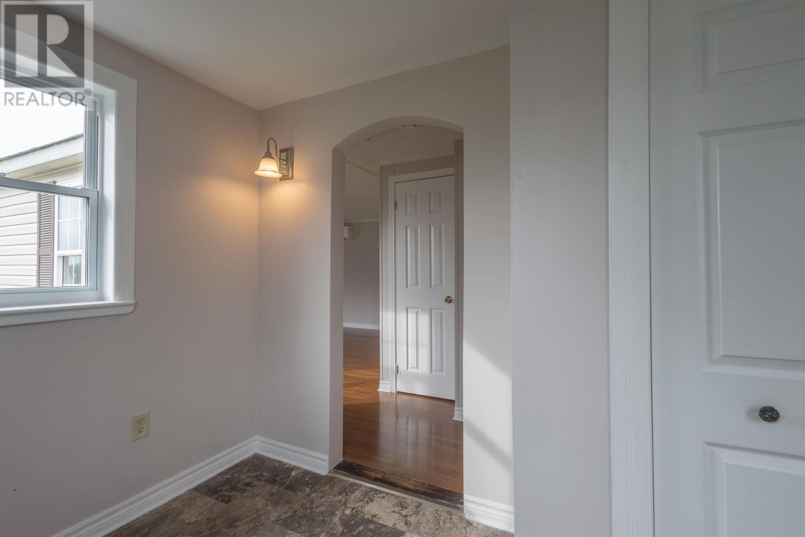 14 Windjammer Crescent Property Photo 3