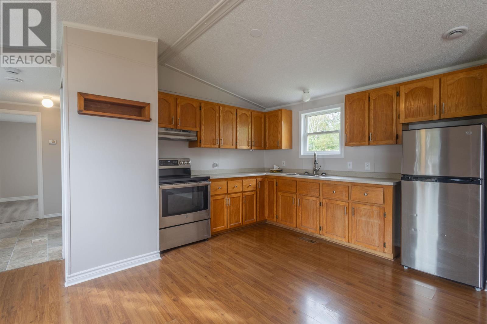 14 Windjammer Crescent Property Photo 14