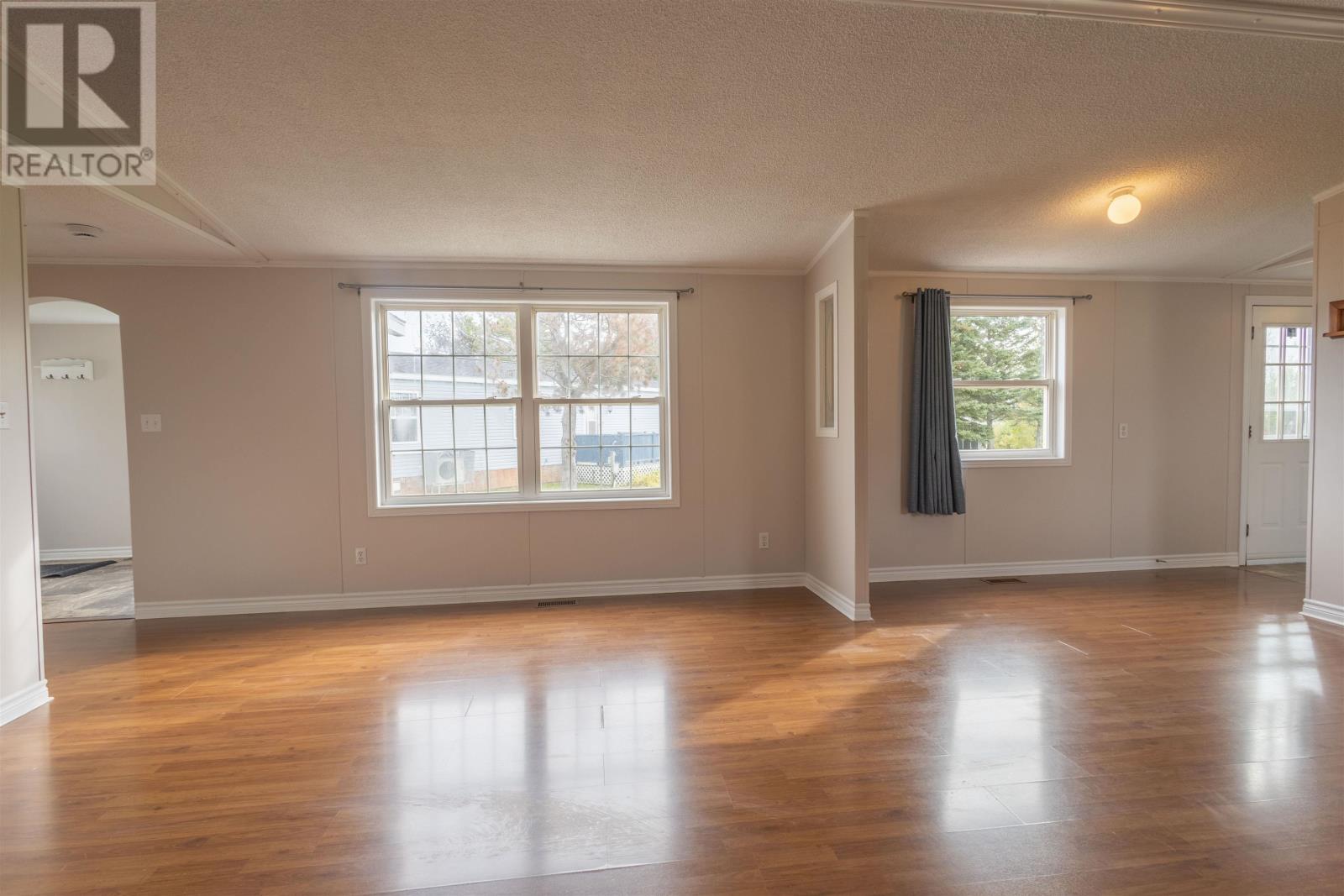14 Windjammer Crescent Property Photo 15