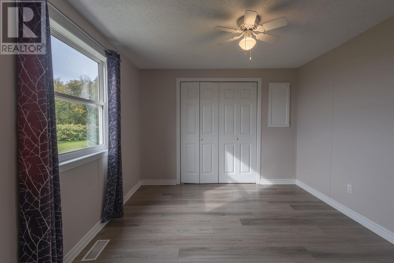 14 Windjammer Crescent Property Photo 25