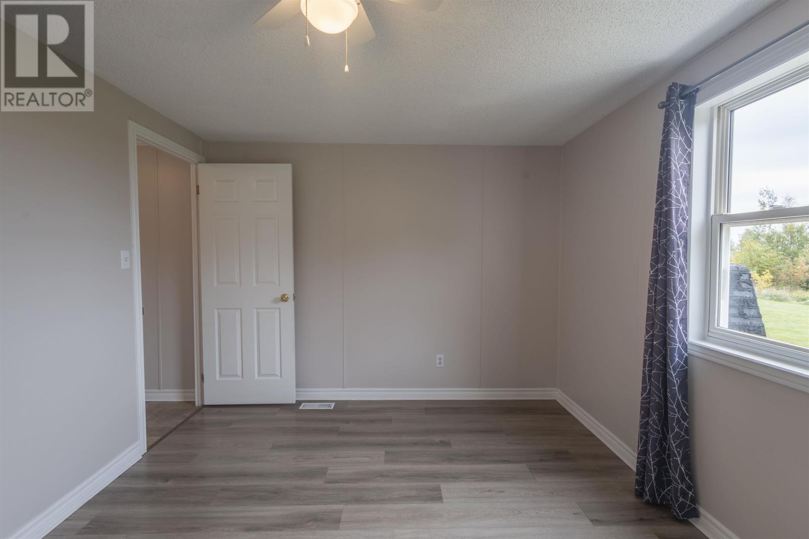 14 Windjammer Crescent Property Photo 26