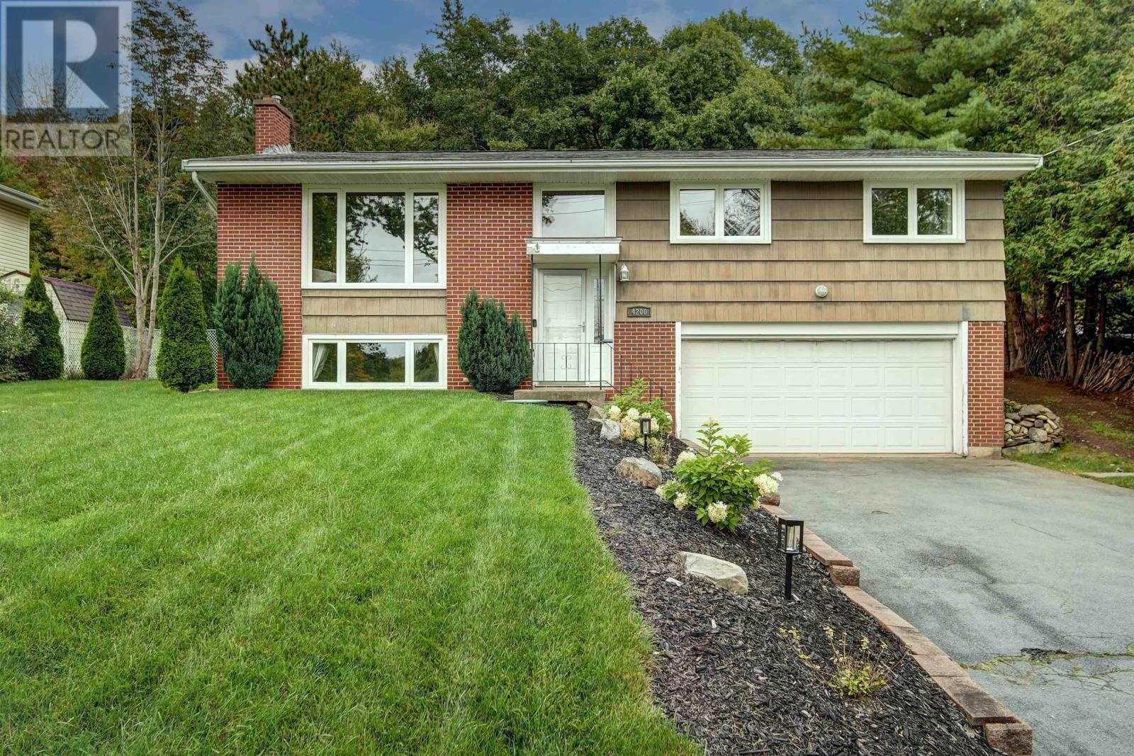 4200 Highway 2 Property Photo 1