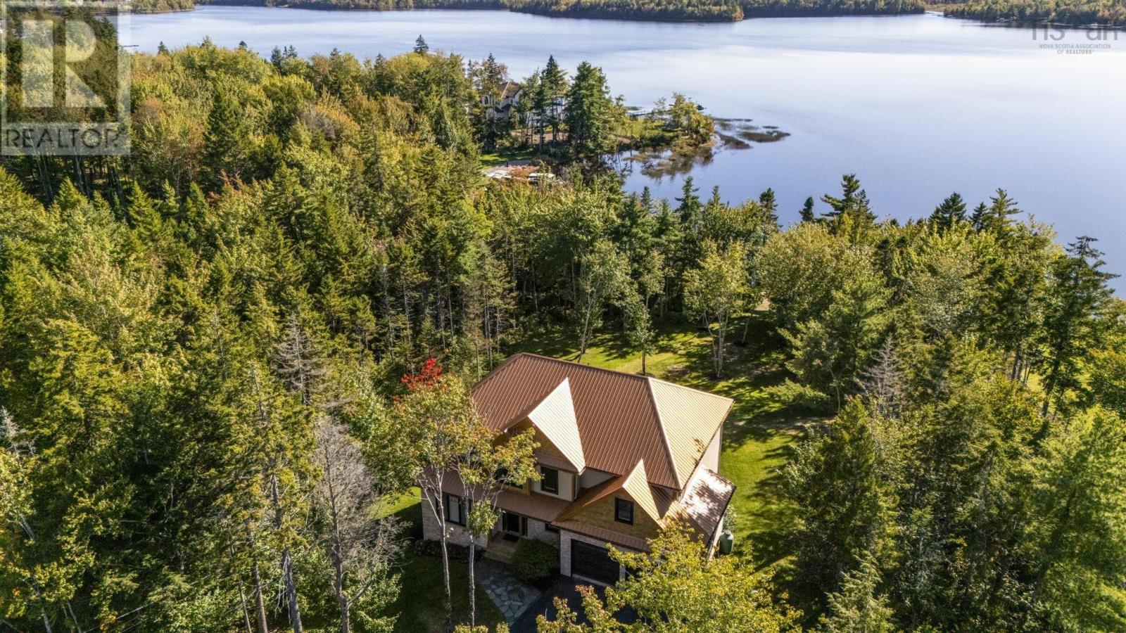 460 Mccabe Lake Drive Property Photo 2
