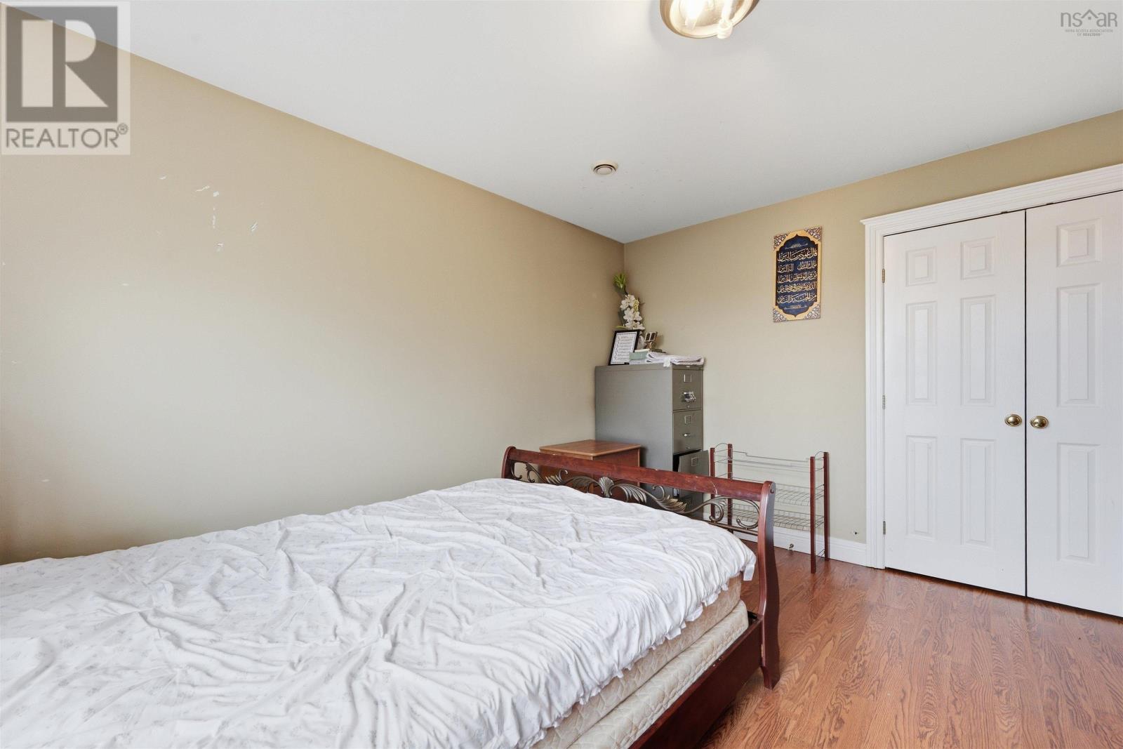 18 Stone Gate Drive Property Photo 16