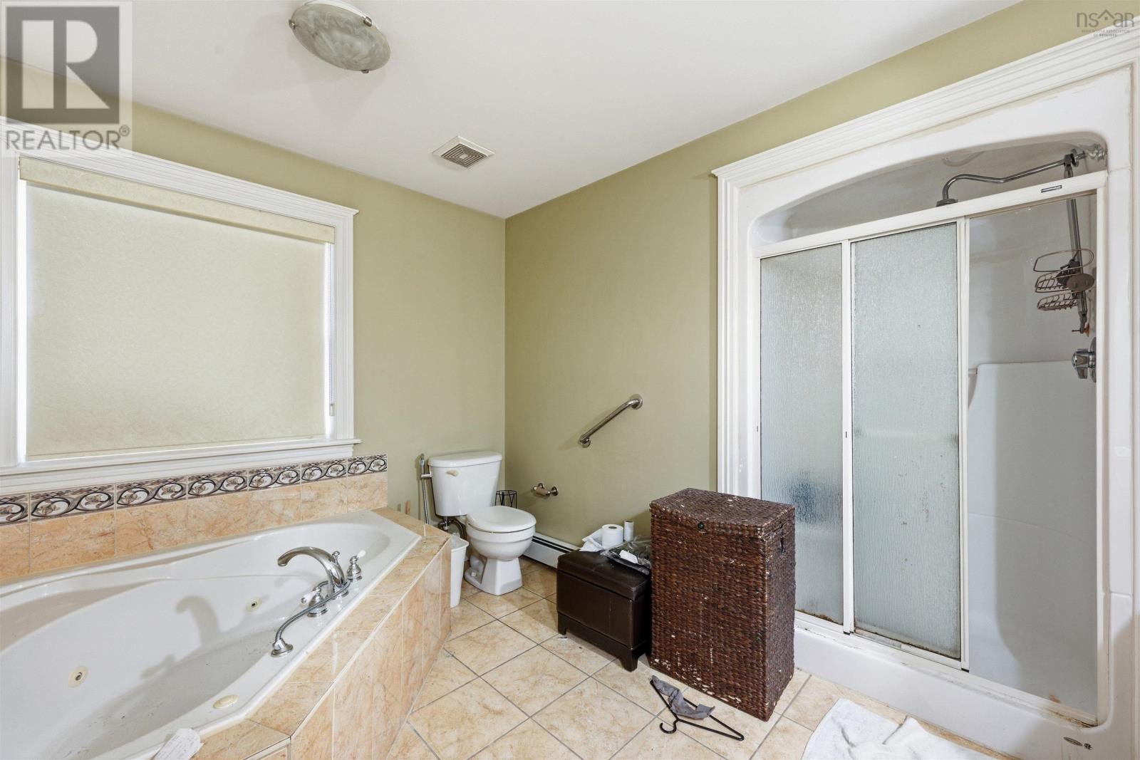 18 Stone Gate Drive Property Photo 22