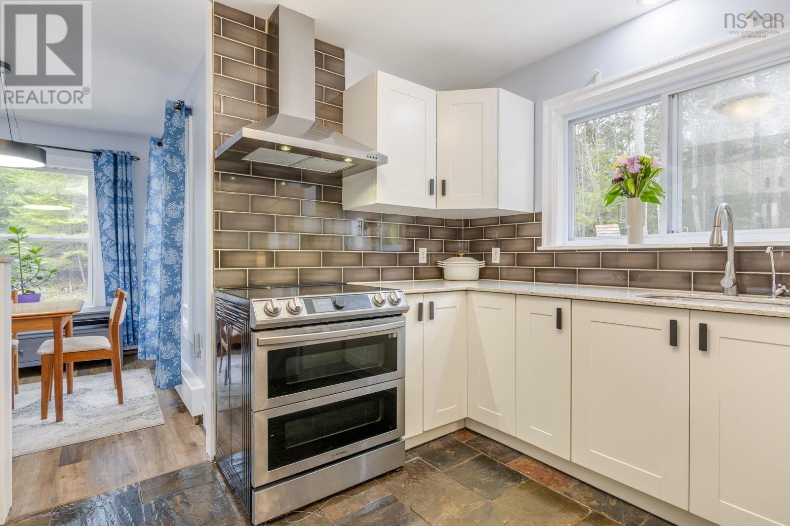 9 Belmore Drive Property Photo 3