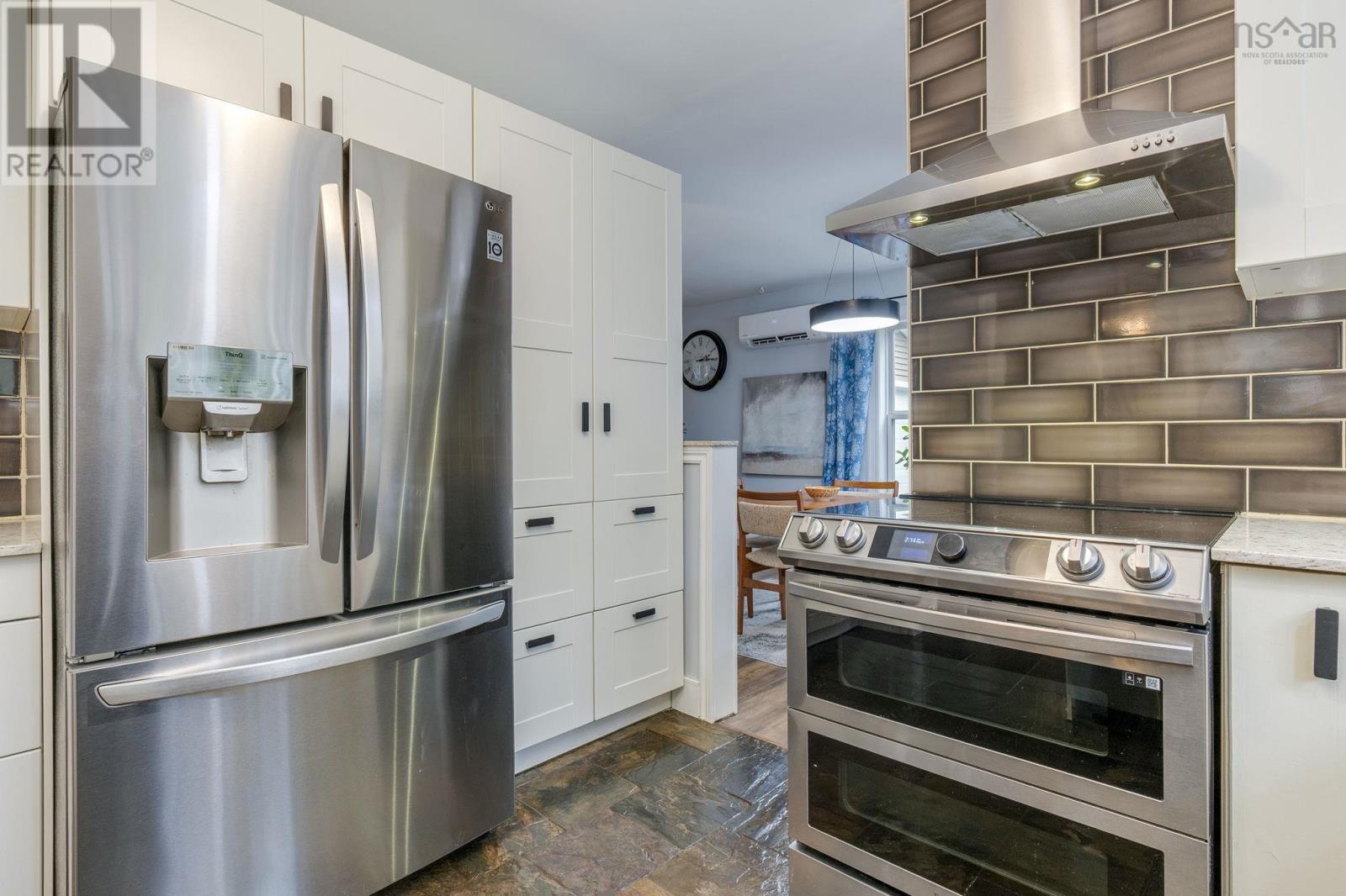 9 Belmore Drive Property Photo 6