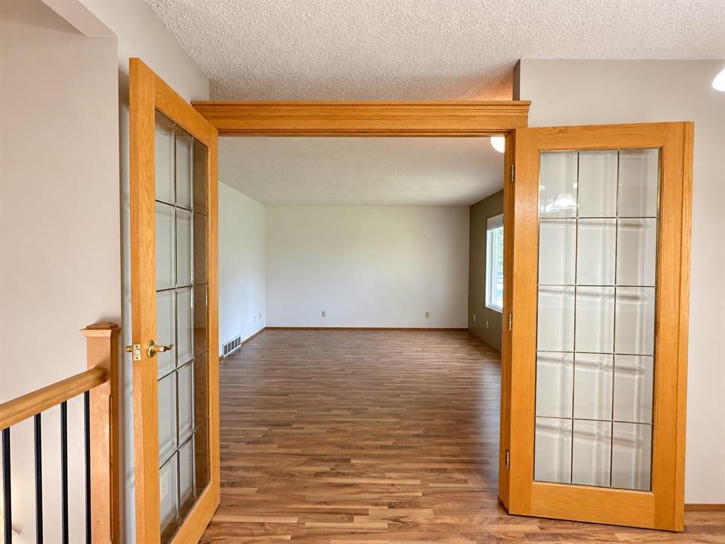 409 11th Avenue S Property Photo 10