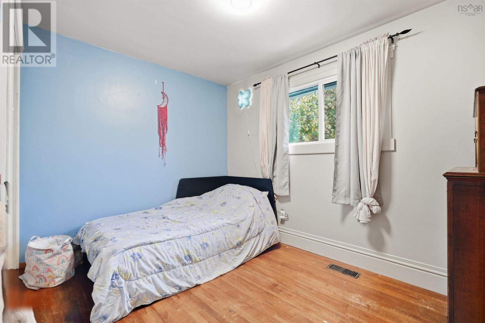 47 Weyburn Road Property Photo 22