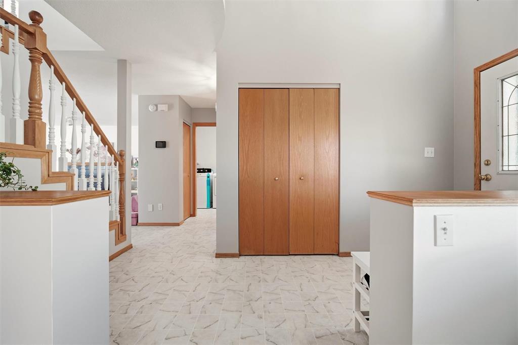 640 Scurfield Boulevard Property Photo 3