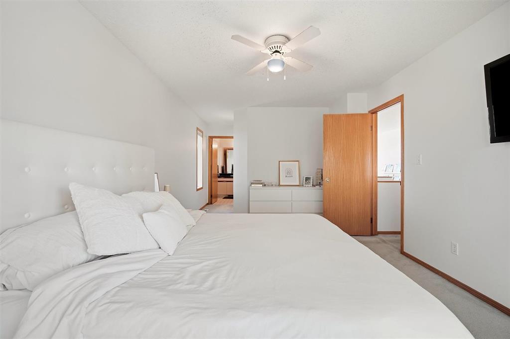 640 Scurfield Boulevard Property Photo 25
