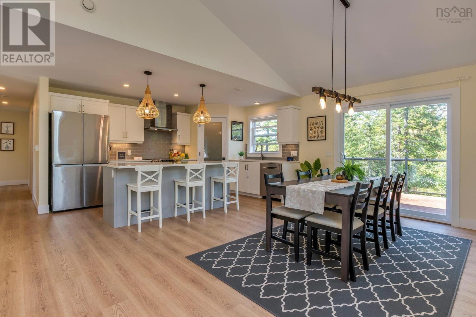 42 Whitbury Court Property Photo 8