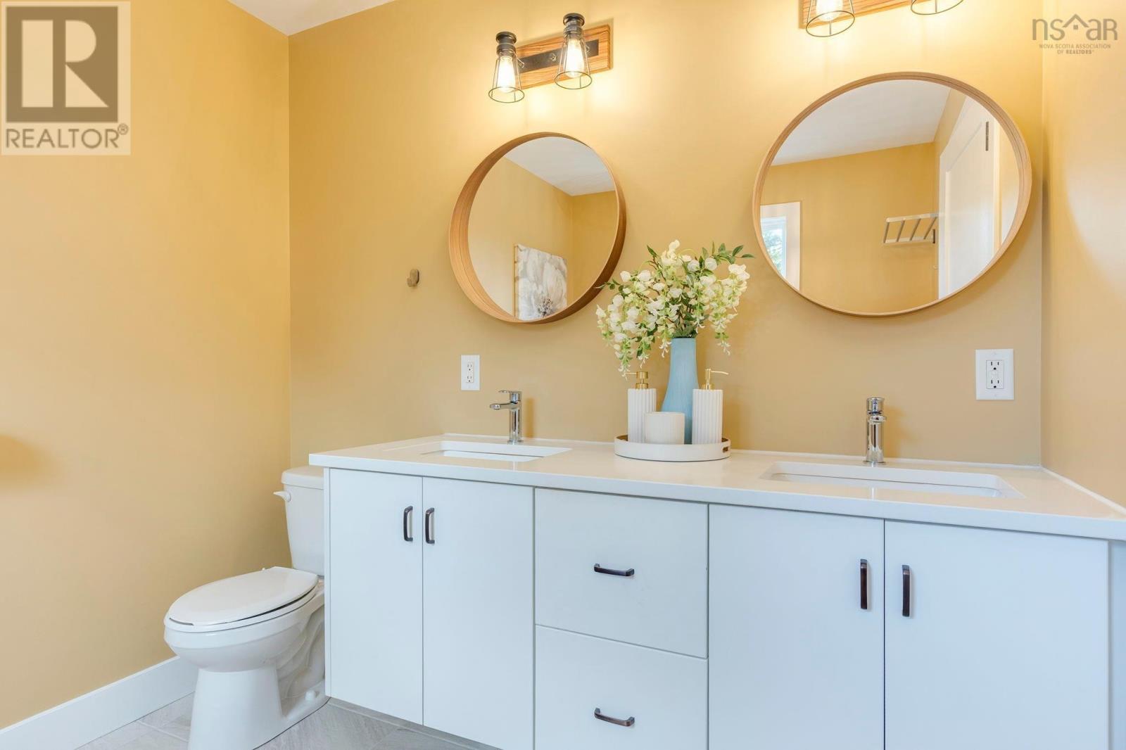 42 Whitbury Court Property Photo 20