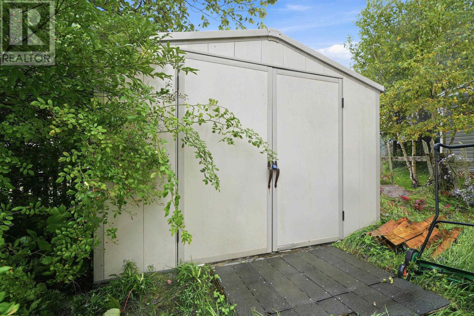 32 Earleton Avenue Property Photo 7
