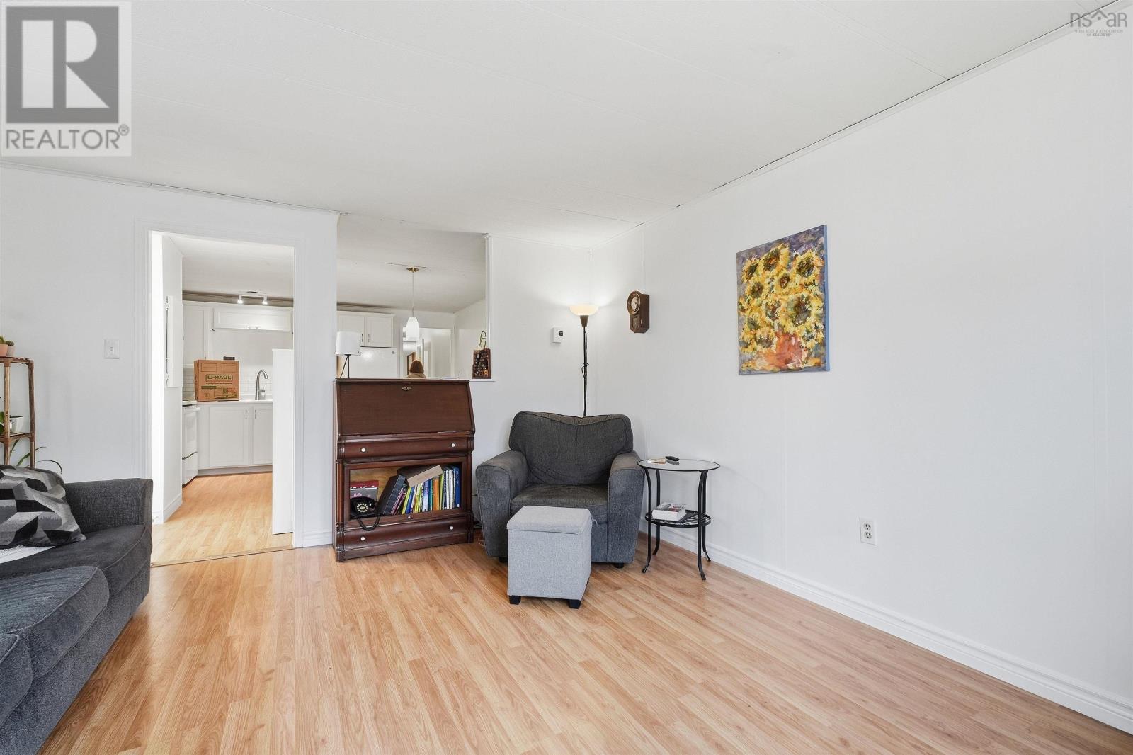 32 Earleton Avenue Property Photo 11