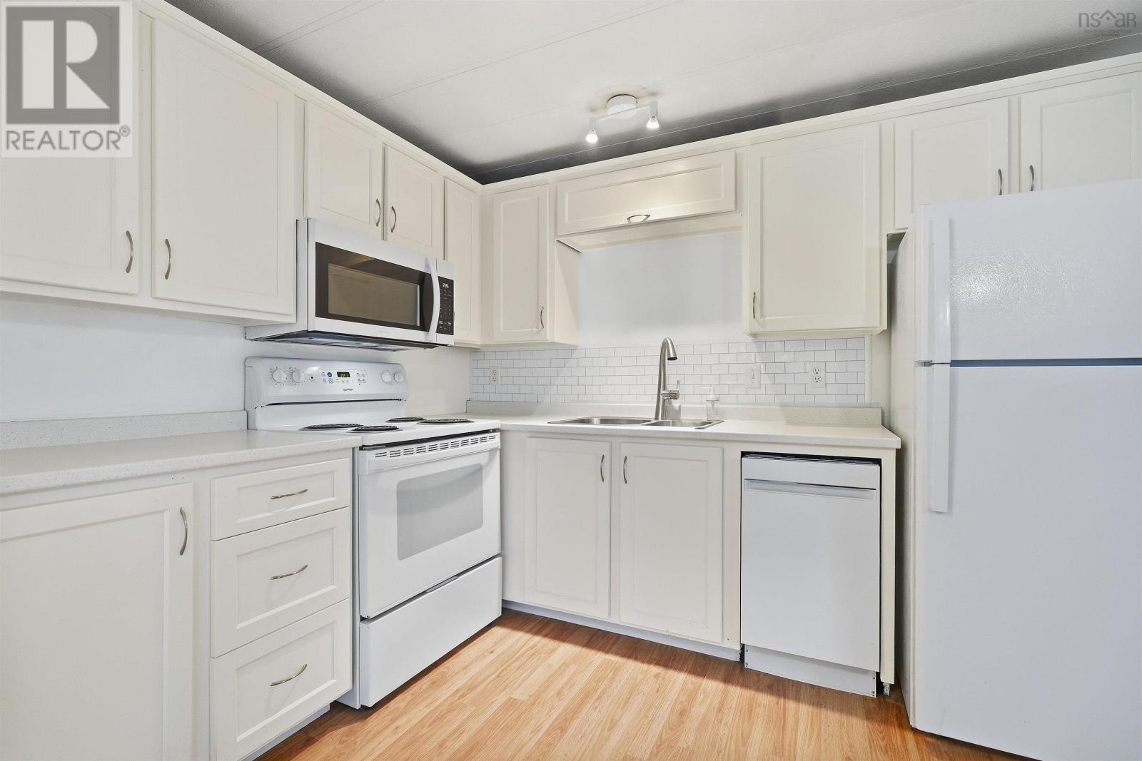 32 Earleton Avenue Property Photo 14