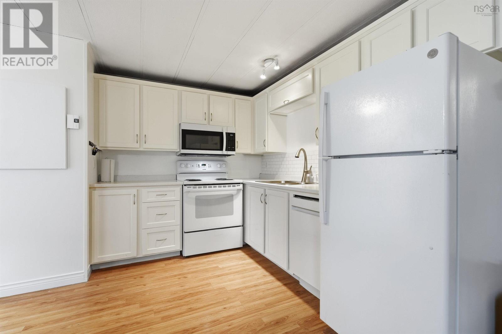 32 Earleton Avenue Property Photo 15