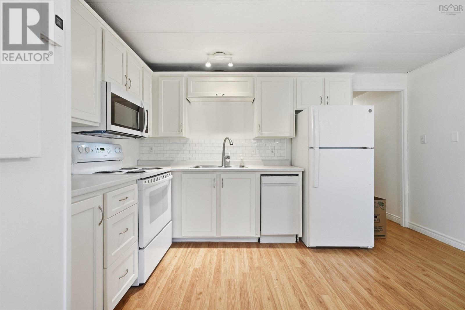 32 Earleton Avenue Property Photo 16