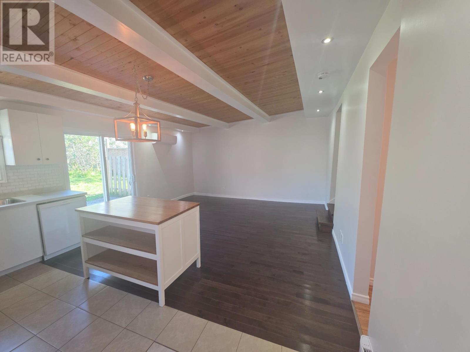 30-32 Spring Park Road Property Photo 8