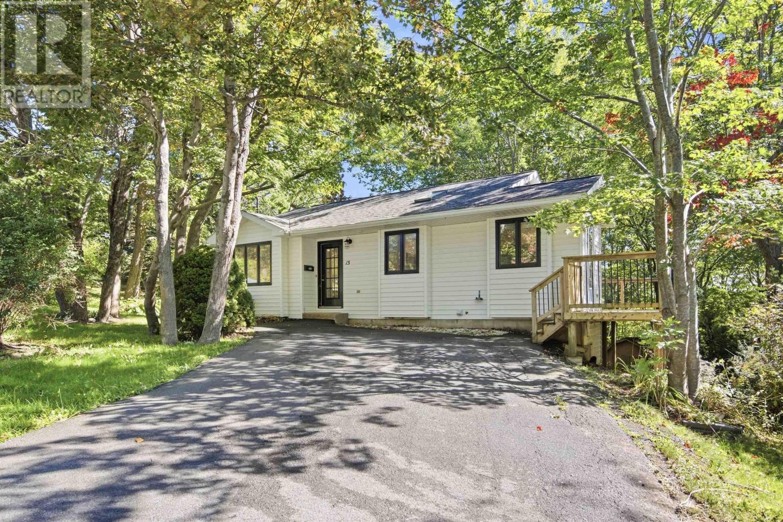 15 Micmac Drive Property Photo 1