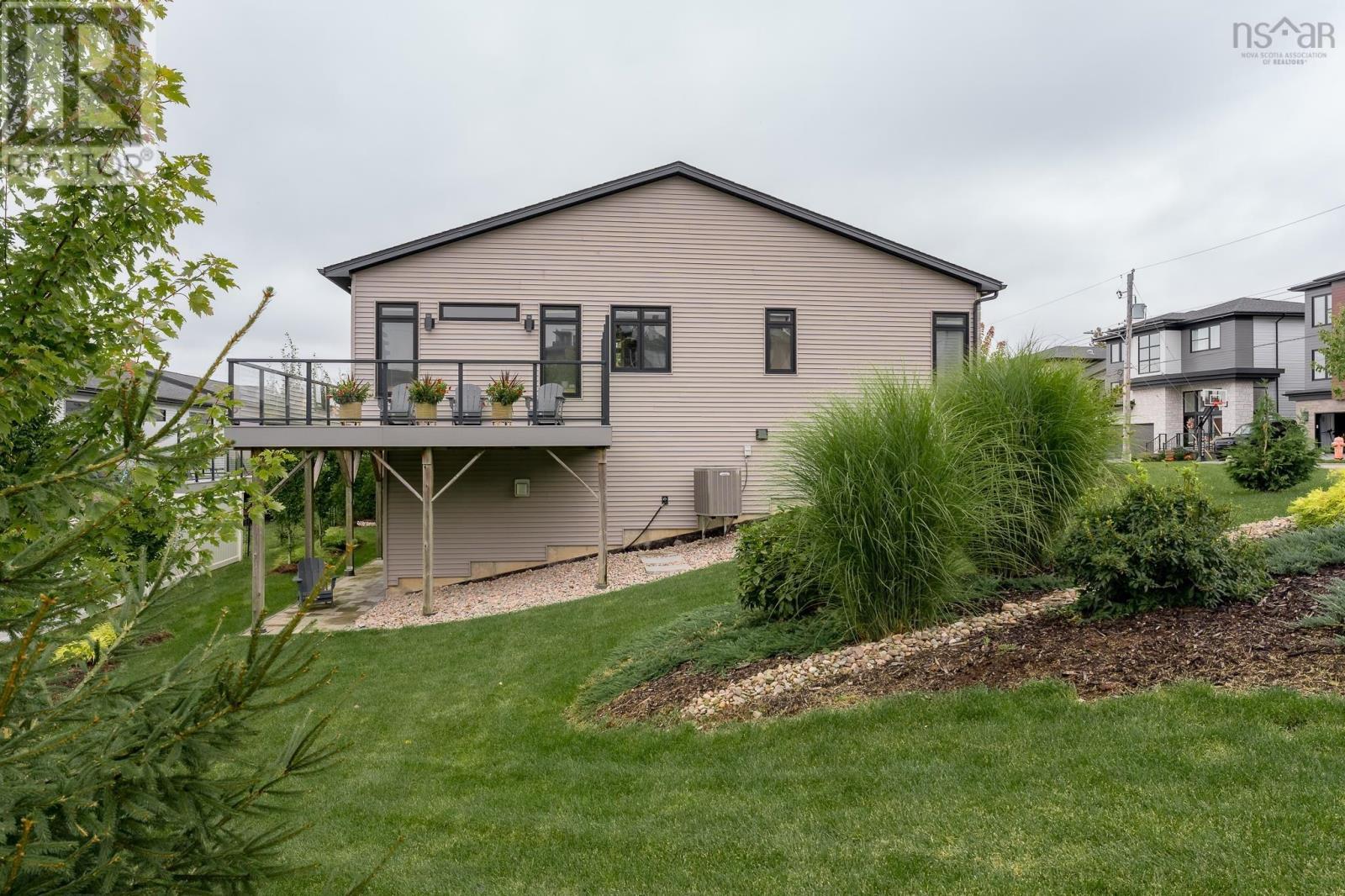 111 Theresa Mcneil Grove Property Photo 37
