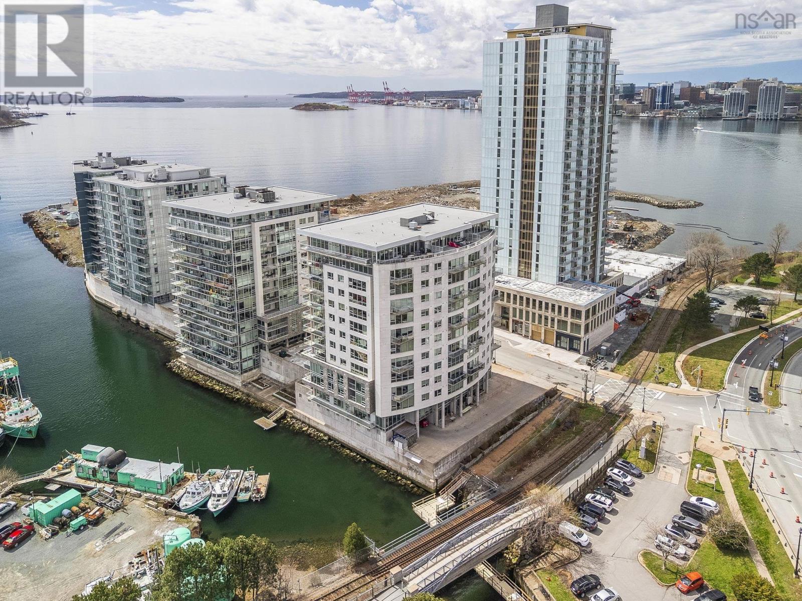 1007 15 Kings Wharf Place Property Photo 1