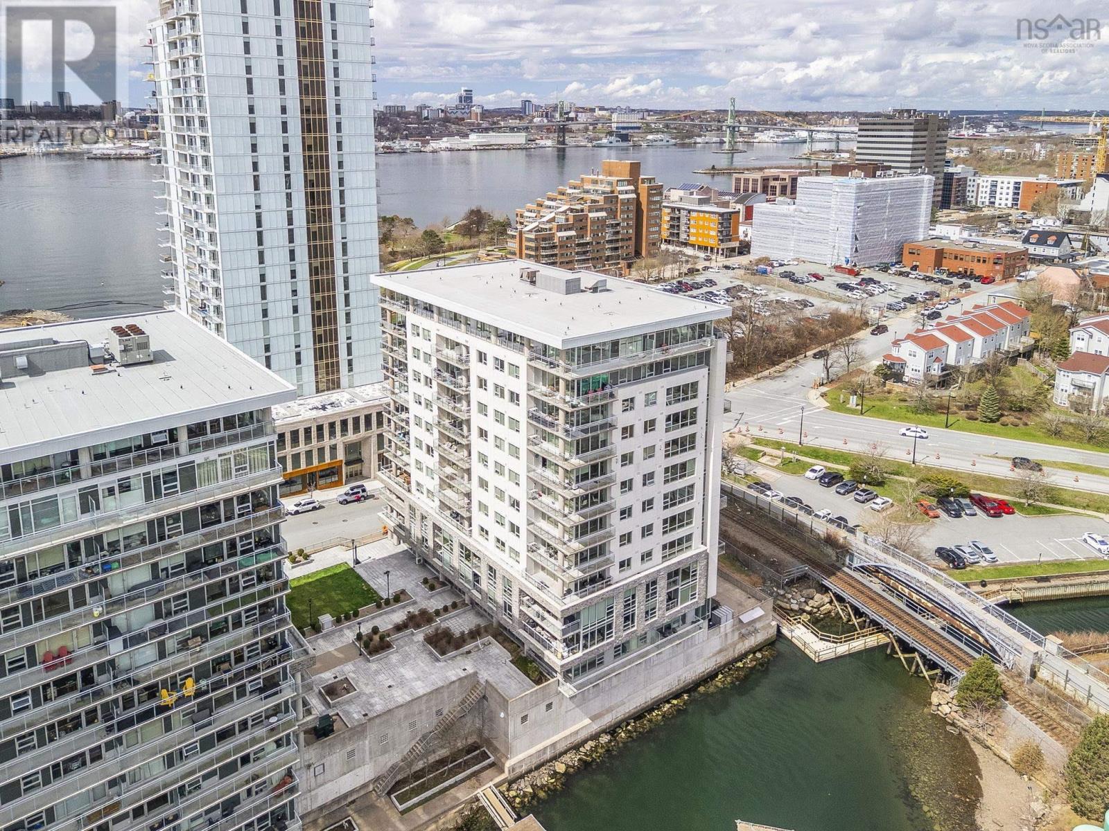 1007 15 Kings Wharf Place Property Photo 2
