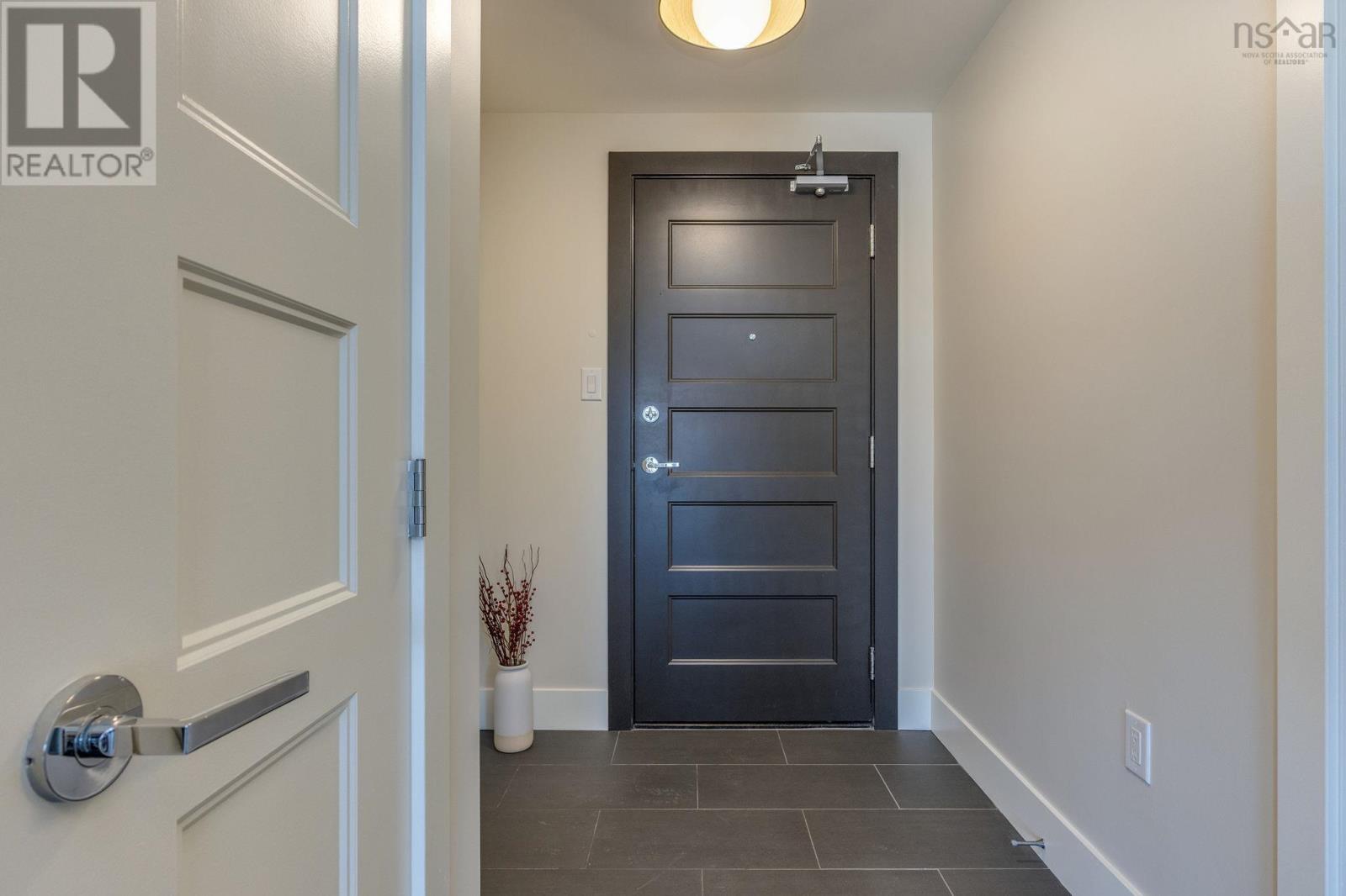 1007 15 Kings Wharf Place Property Photo 9