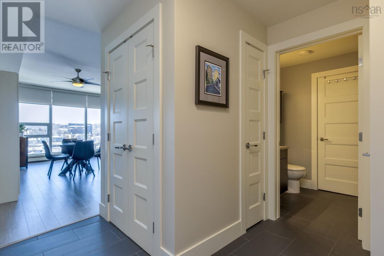 1007 15 Kings Wharf Place Property Photo 10