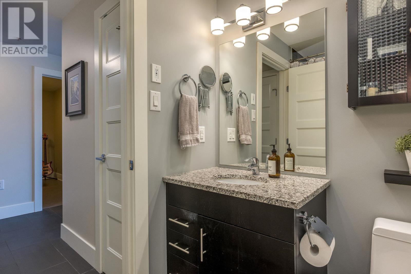 1007 15 Kings Wharf Place Property Photo 32