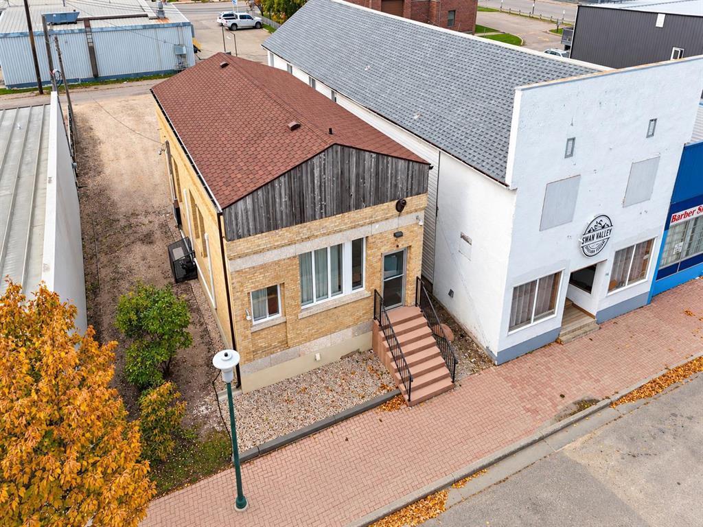 114 5th Avenue N Property Photo 22