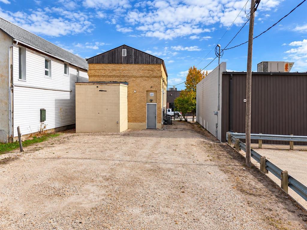 114 5th Avenue N Property Photo 25