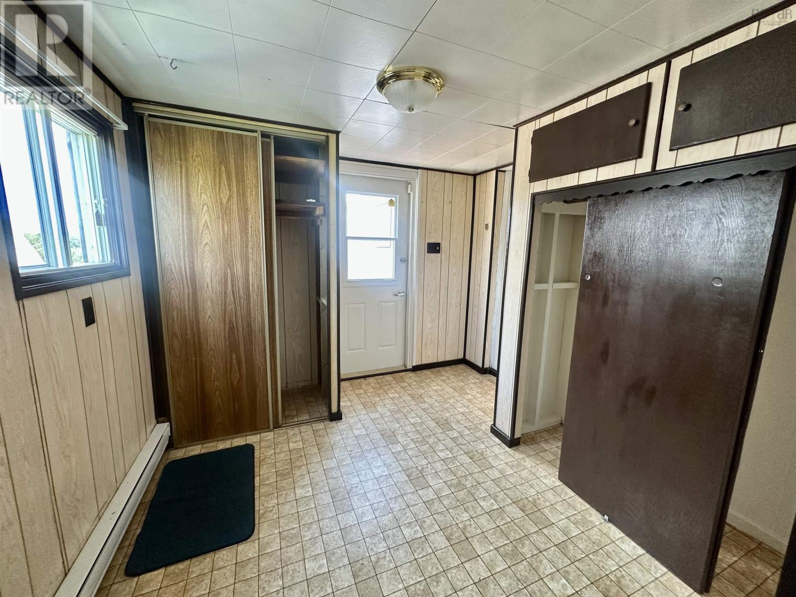 19 Old Wharf Road Property Photo 11