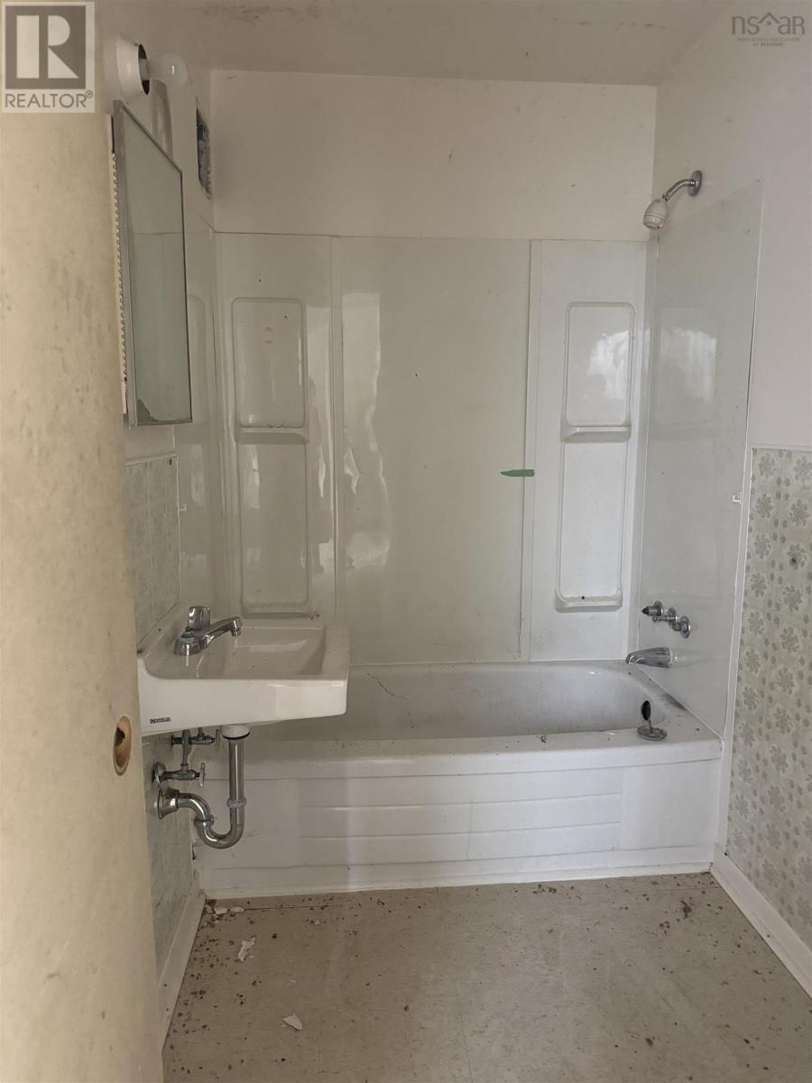 43/45 Duke Street Property Photo 10
