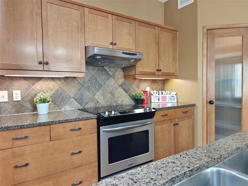 6 Millbank Avenue Property Photo 11