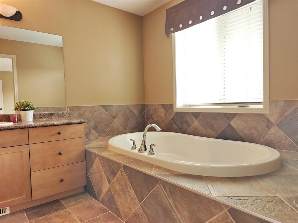 6 Millbank Avenue Property Photo 25